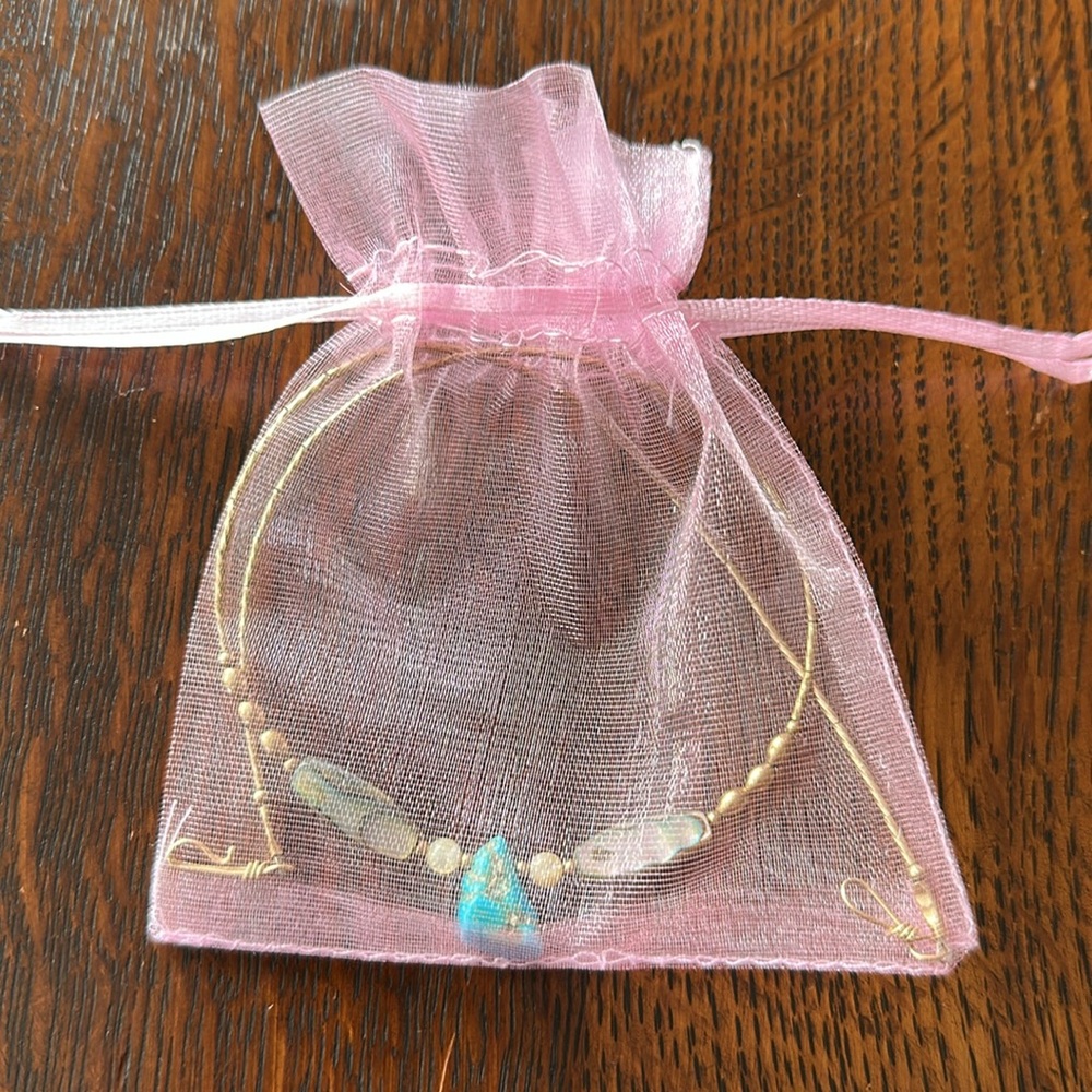 Vintage dainty turquoise abalone and mother of pearl beads w gold wire beads - Picture 9 of 9